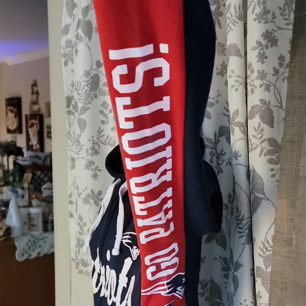 Patriots Navy Blue Hoodie Sweatshirt - Picture 2 of 8